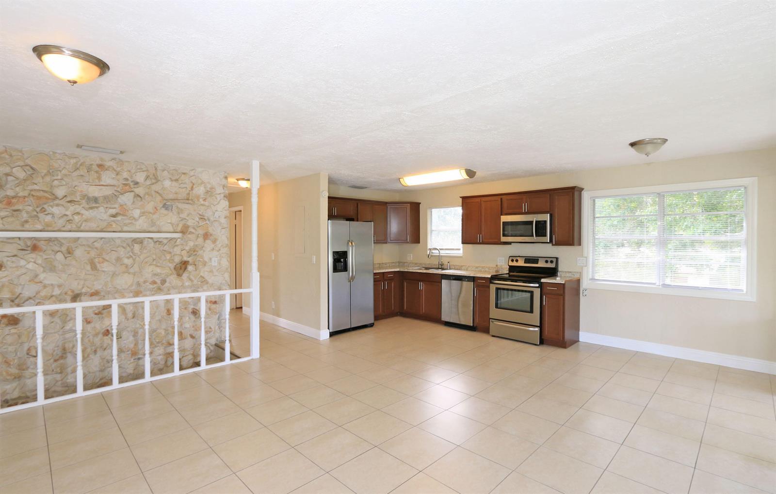 4916 Silver Oak Drive, Fort Pierce FL 34982 photo 4