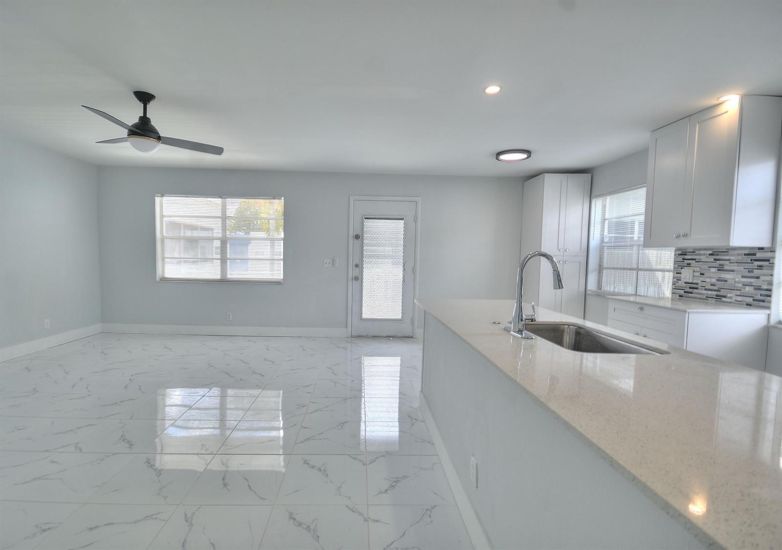 137 Normandy C # 137, Delray Beach FL 33484 photo 5