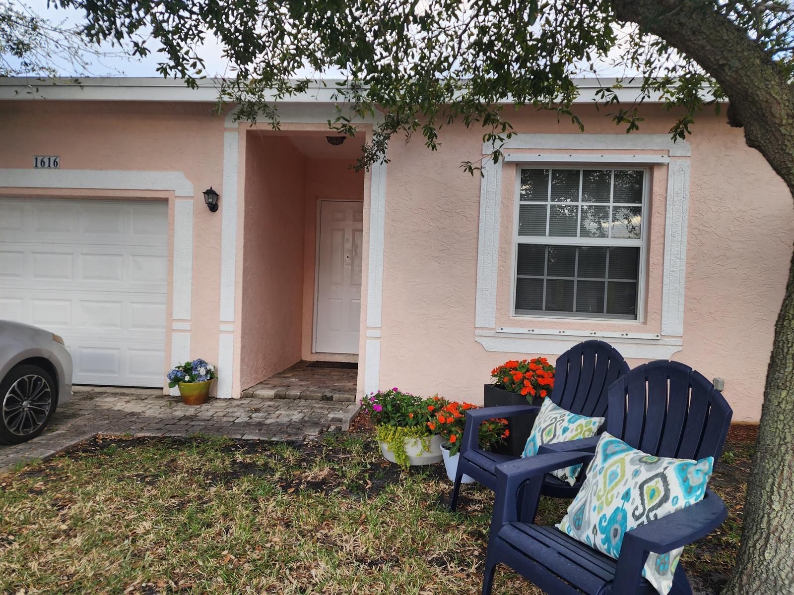 1616 S Johnson Street, FL 33460 photo 2
