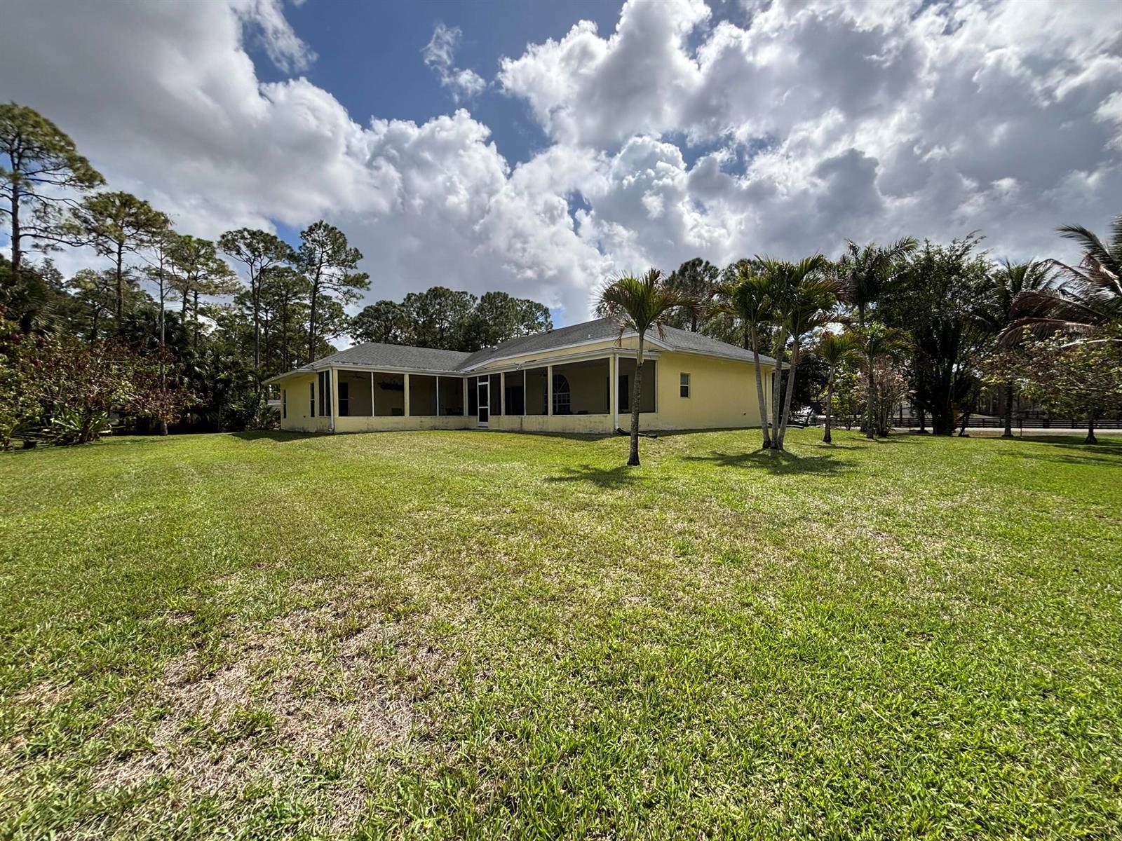 16611 N 68th St Street N, FL 33470 photo 2