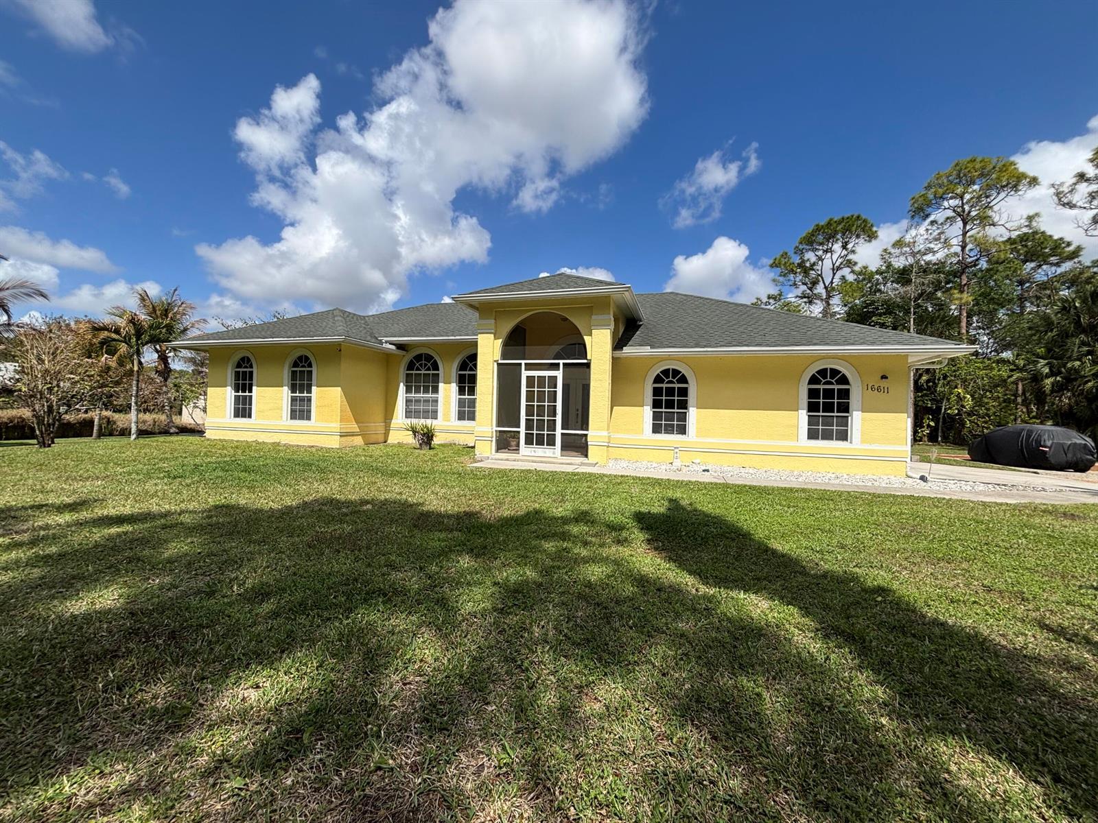 16611 N 68th St Street N, FL 33470