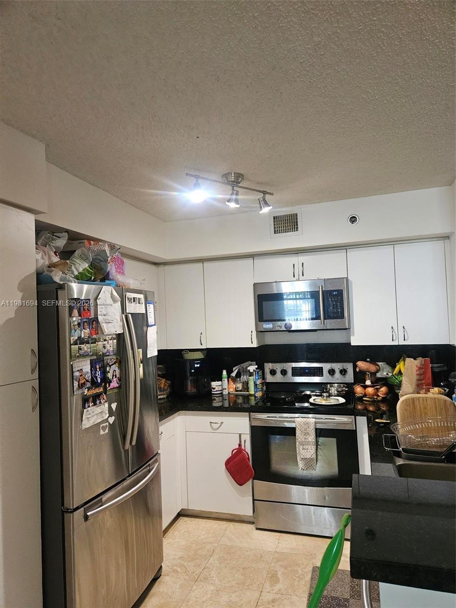 19501 E Country Club Dr # 9306, Aventura FL 33180 photo 4