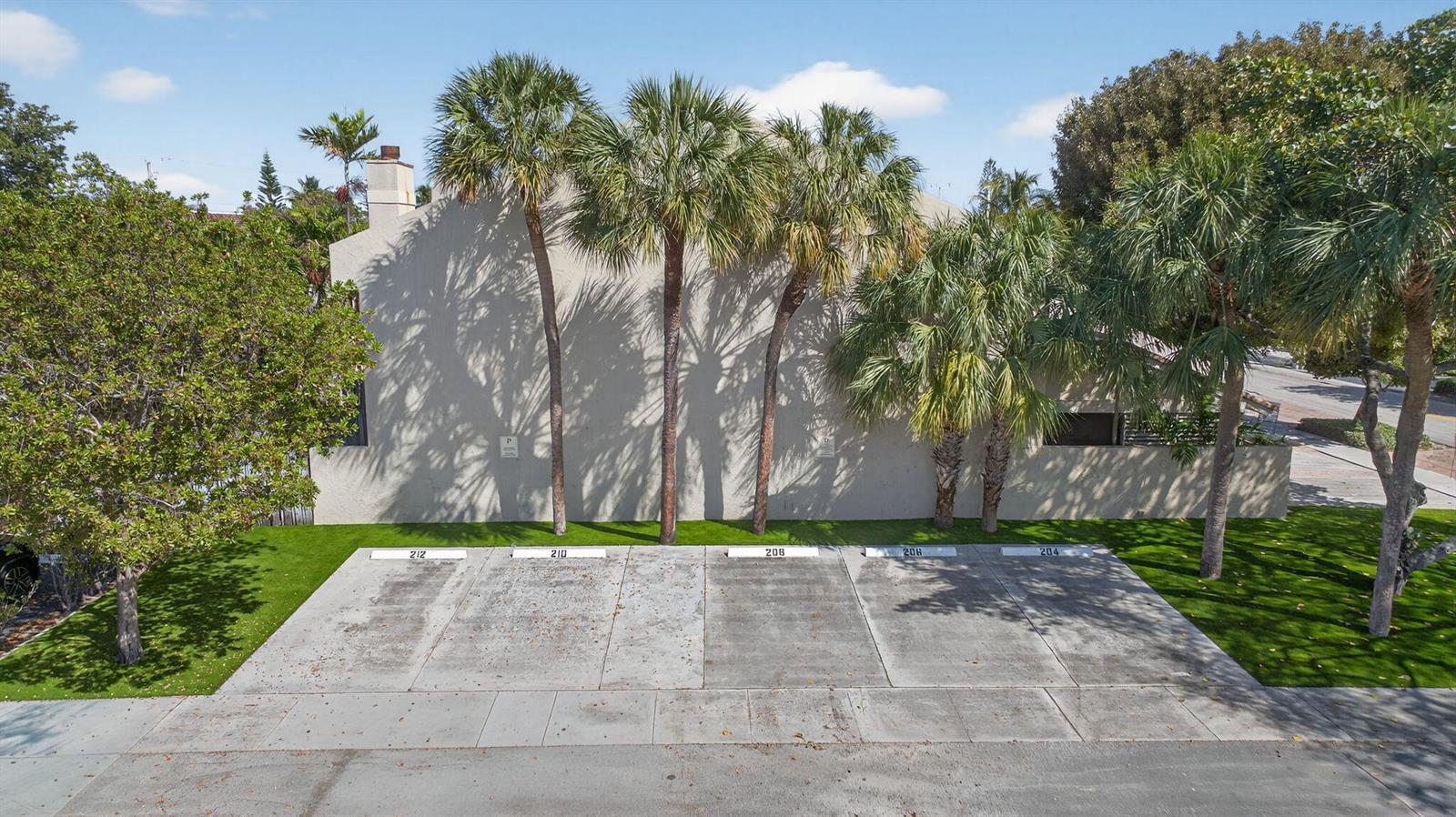 210 Washingtonia Avenue, Lauderdale By The Sea FL 33308 photo 2