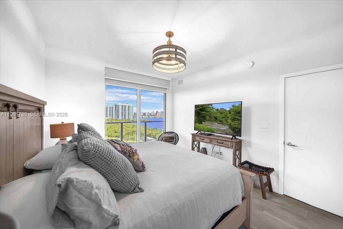 16385 Biscayne Blvd # 1104, North Miami Beach FL 33160 photo 3