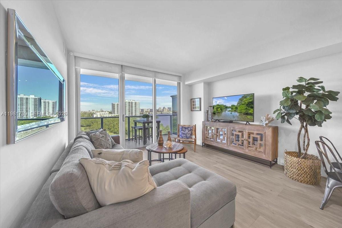 16385 Biscayne Blvd # 1104, North Miami Beach FL 33160 photo 5