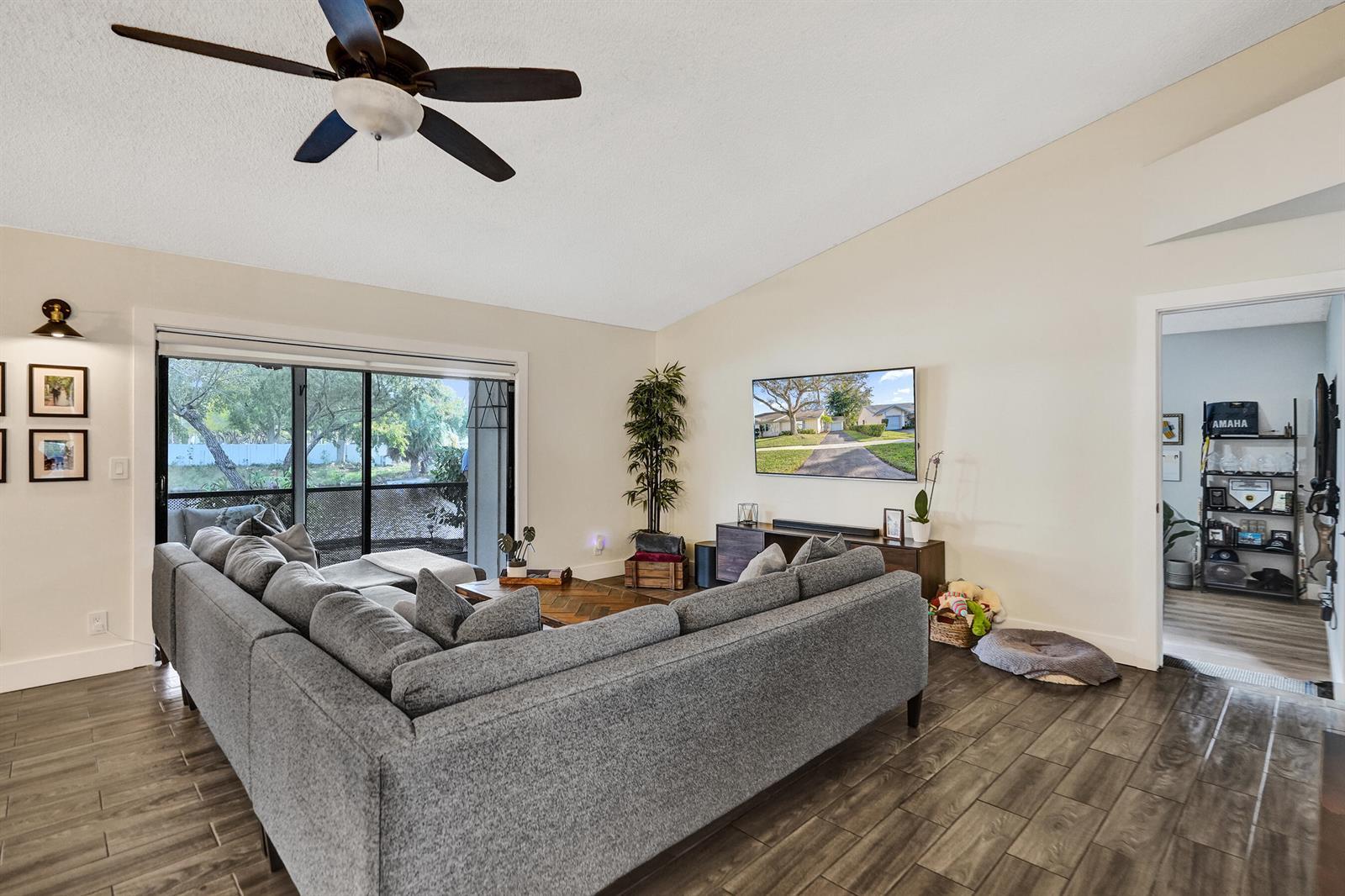 7826 NW 60th Street, Tamarac FL 33321 photo 4