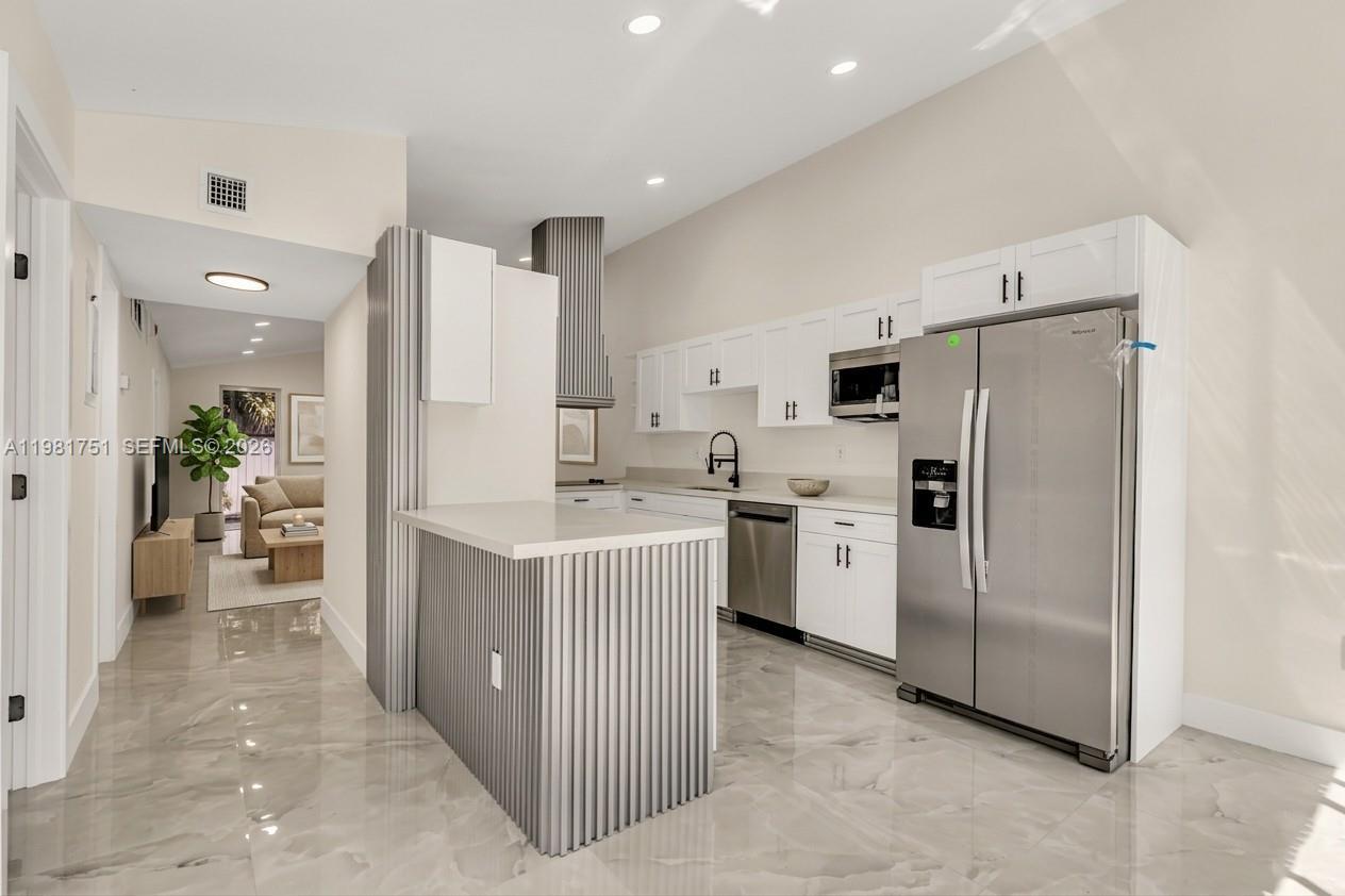 9332 SW 132nd St, Miami FL 33176 photo 2