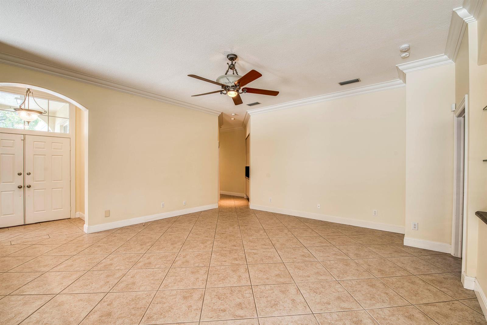 190 S Hampton Drive, Jupiter FL 33458 photo 2