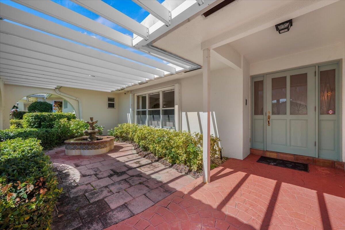 103 Olympus Circle, Jupiter FL 33477 photo 2
