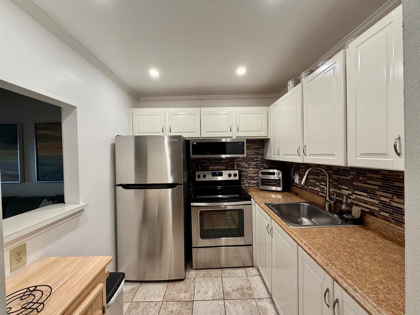 335 Durham J, Deerfield Beach FL 33442 photo 3