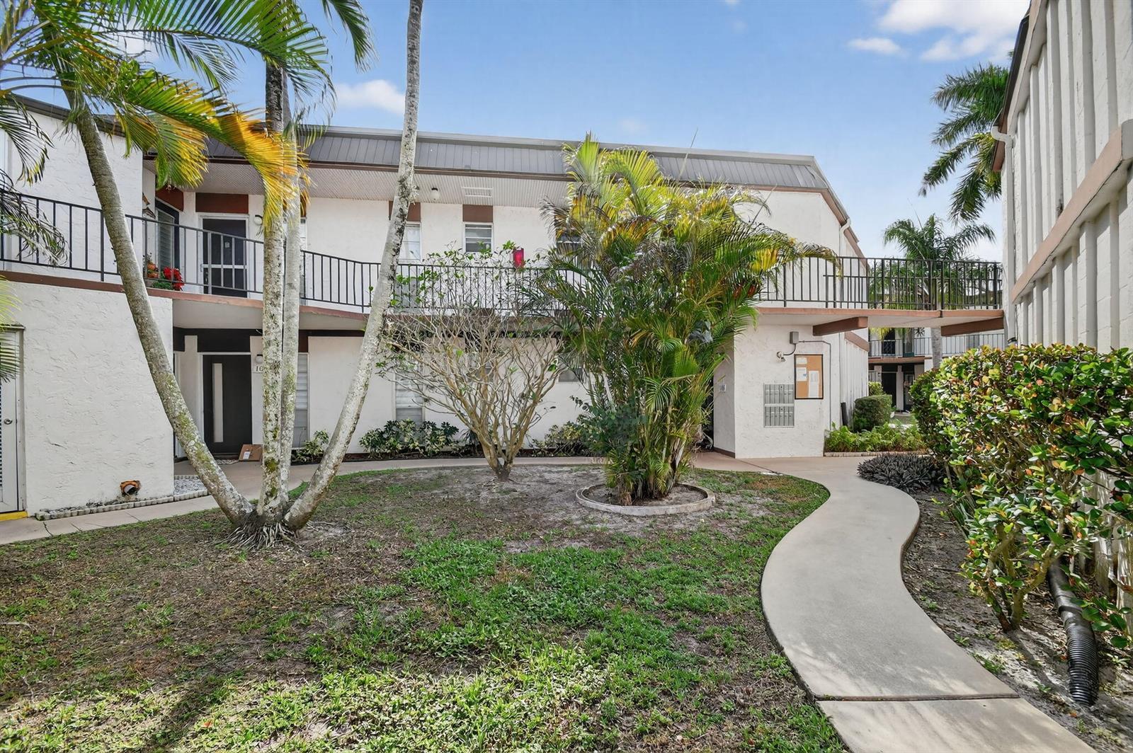 4 N Greenway Vlg Village N # 206, Royal Palm Beach FL 33411