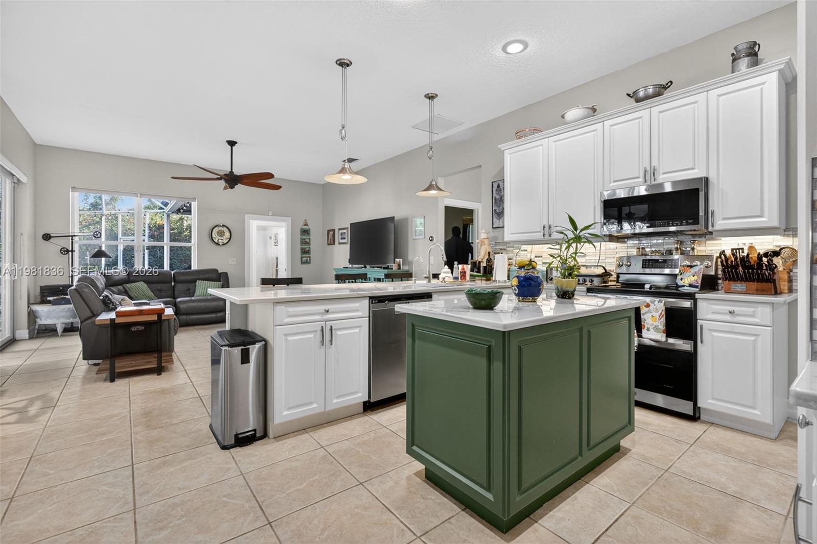 7702 SE Mammoth Dr, Hobe Sound FL 33455 photo 5