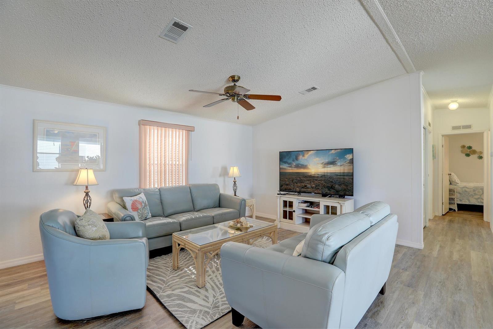 7576 Chasta Road, FL 32976 photo 3