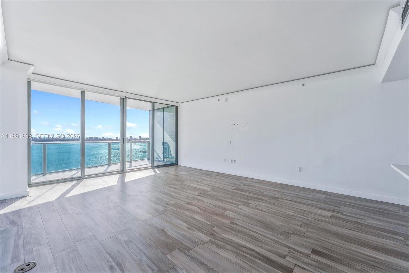 460 NE 28th St # 3301, Miami FL 33137 photo 2