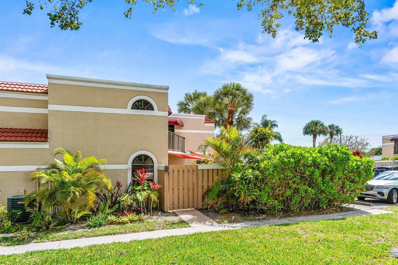 3900 Village Drive # D, Delray Beach FL 33445 photo 2