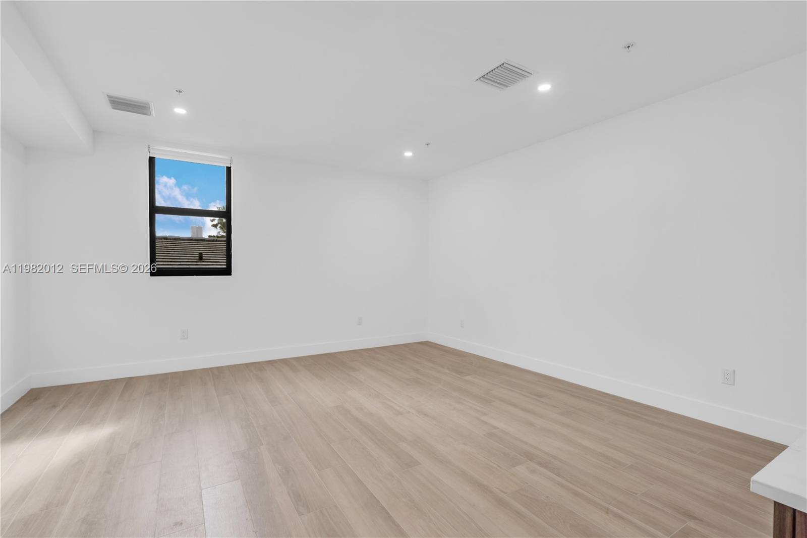 1037 NW 2nd St, Miami FL 33128 photo 5