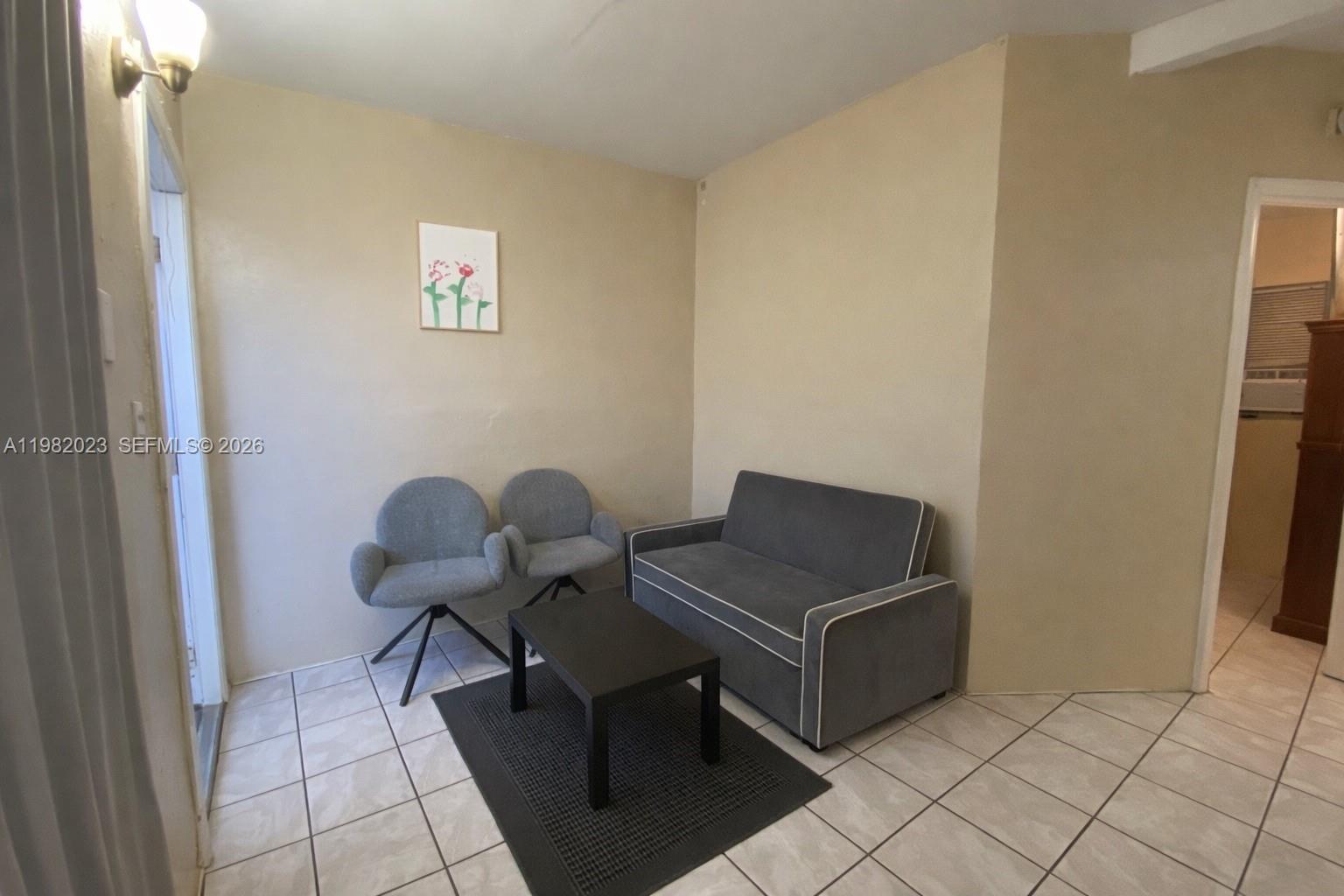520 SW 6th Ave # 3, Homestead FL 33030 photo 2