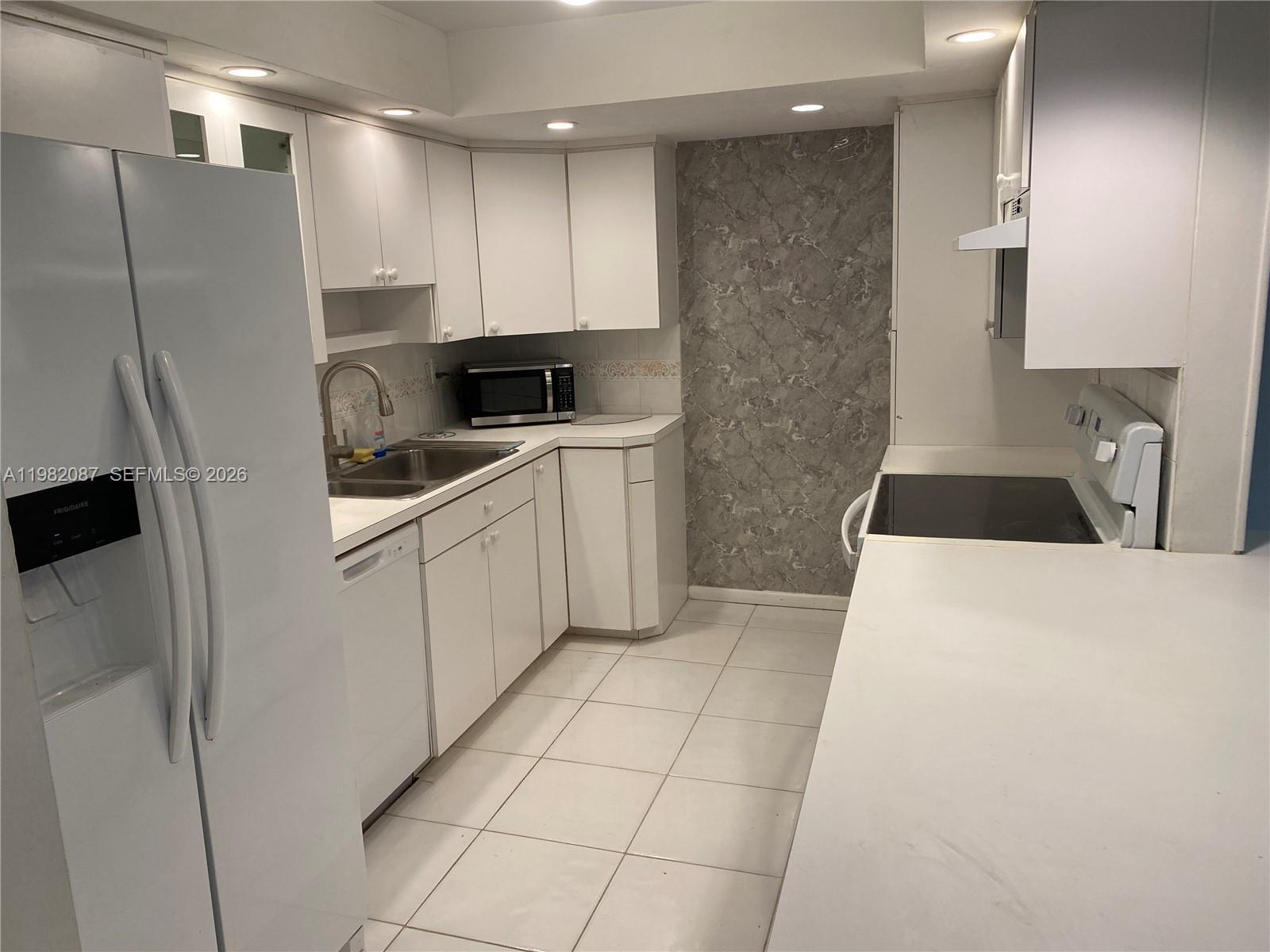 1951 Atlantic Shores Blvd # 20, Hallandale Beach FL 33009 photo 2