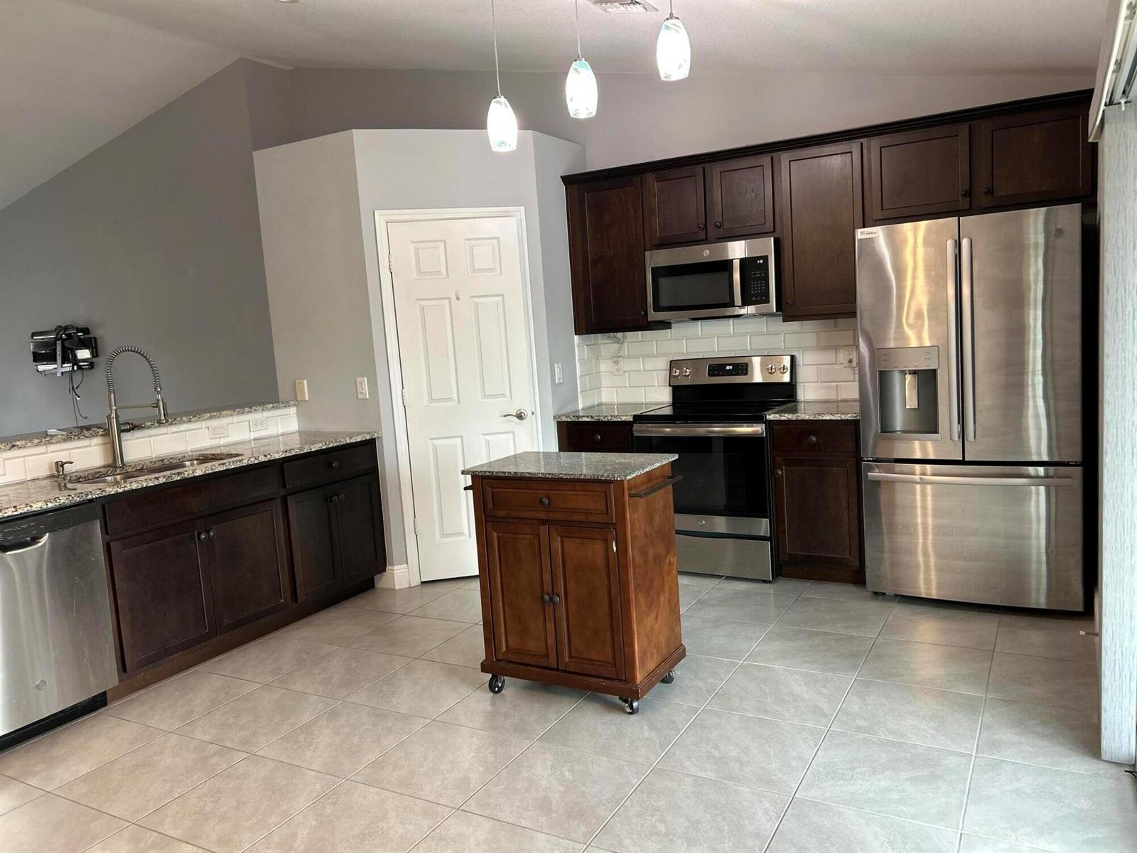 1114 SW Bellevue Avenue, Port St. Lucie FL 34953 photo 4