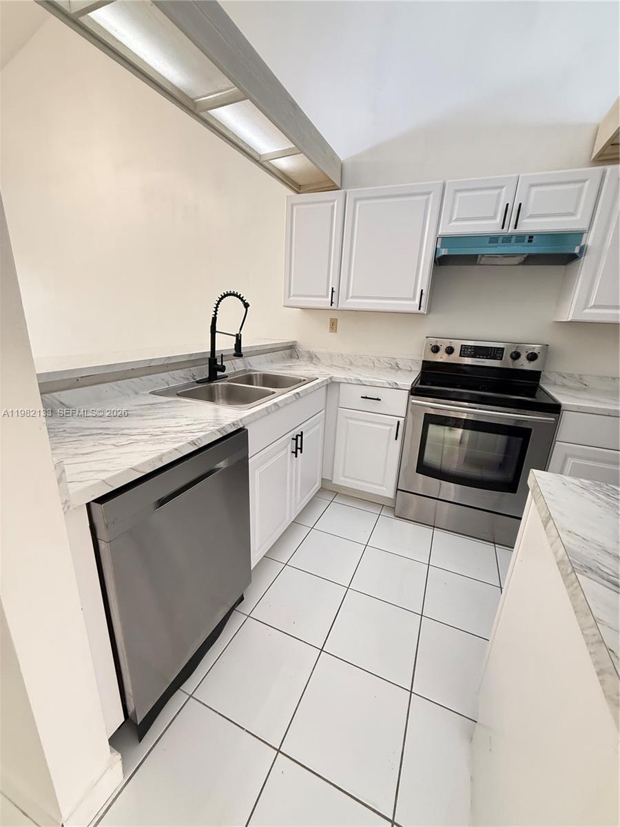 12324 SW 148th Ter, Miami FL 33186 photo 3