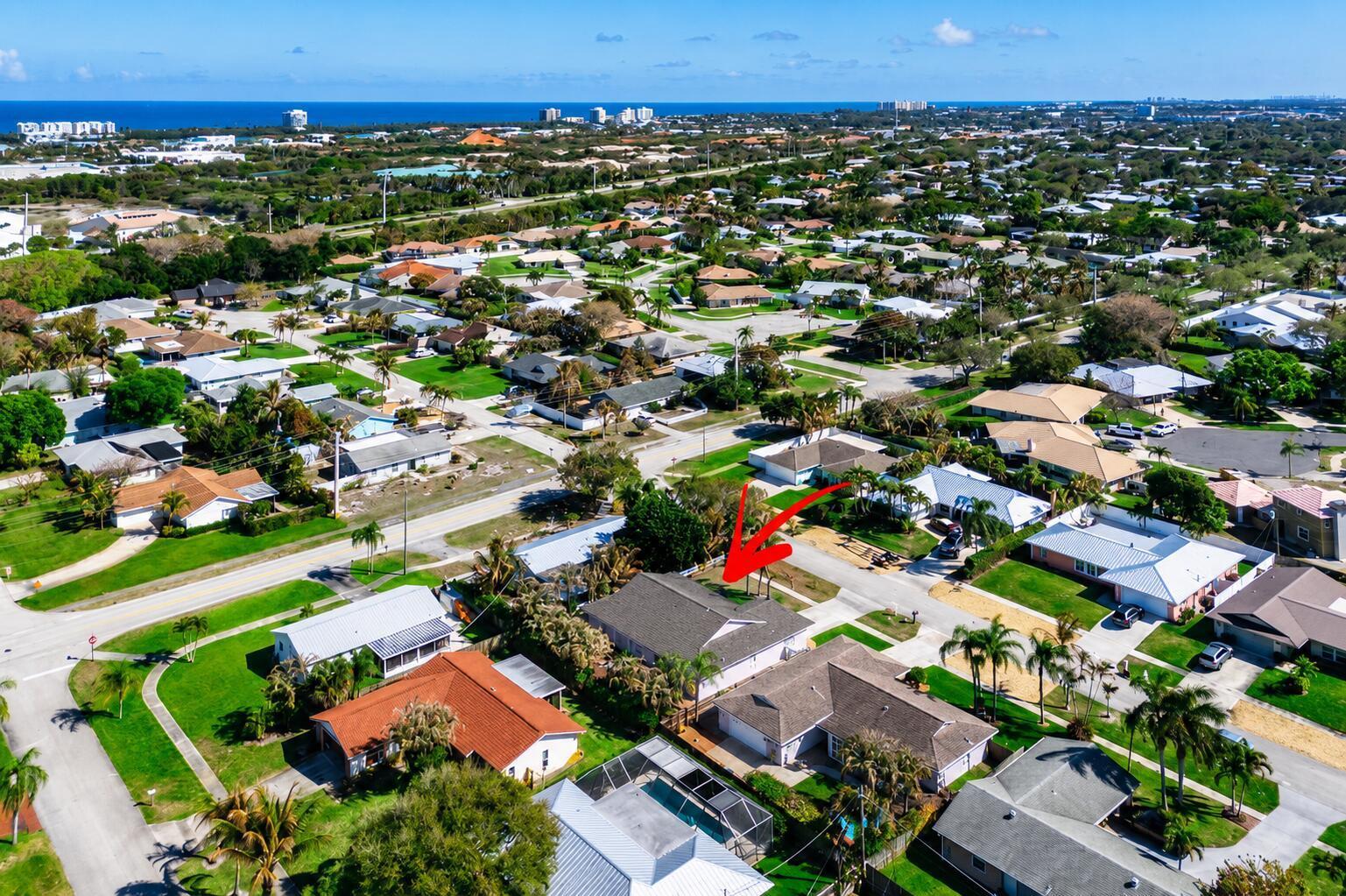 4153 Russell Street, Jupiter FL 33469 photo 2
