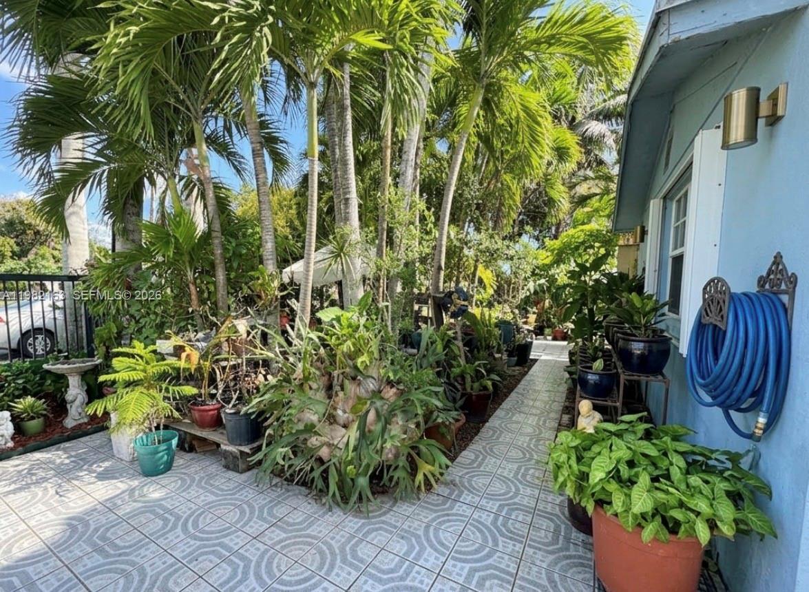 622 NW 7th Ave, Homestead FL 33030 photo 2