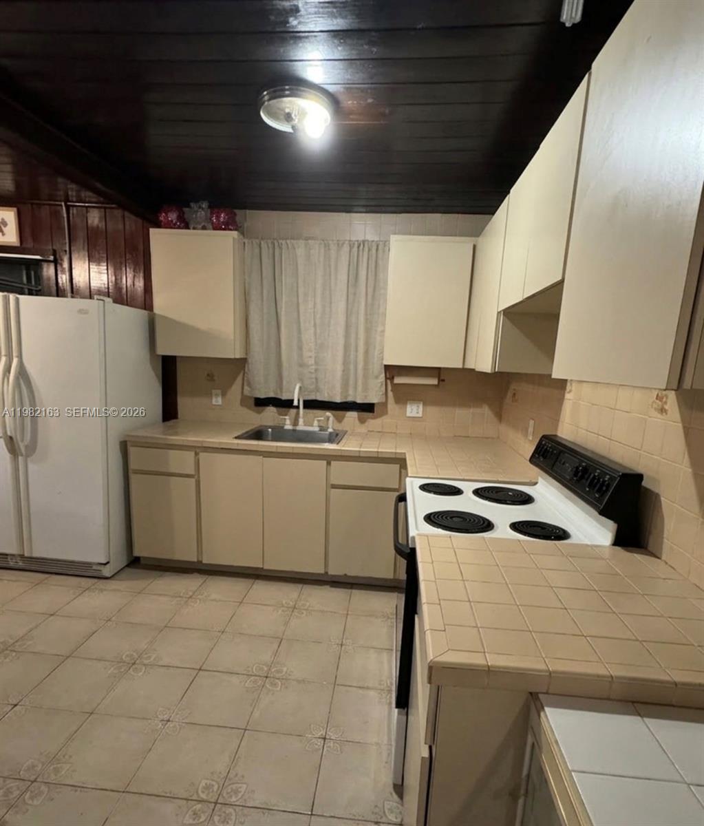 622 NW 7th Ave, Homestead FL 33030 photo 5