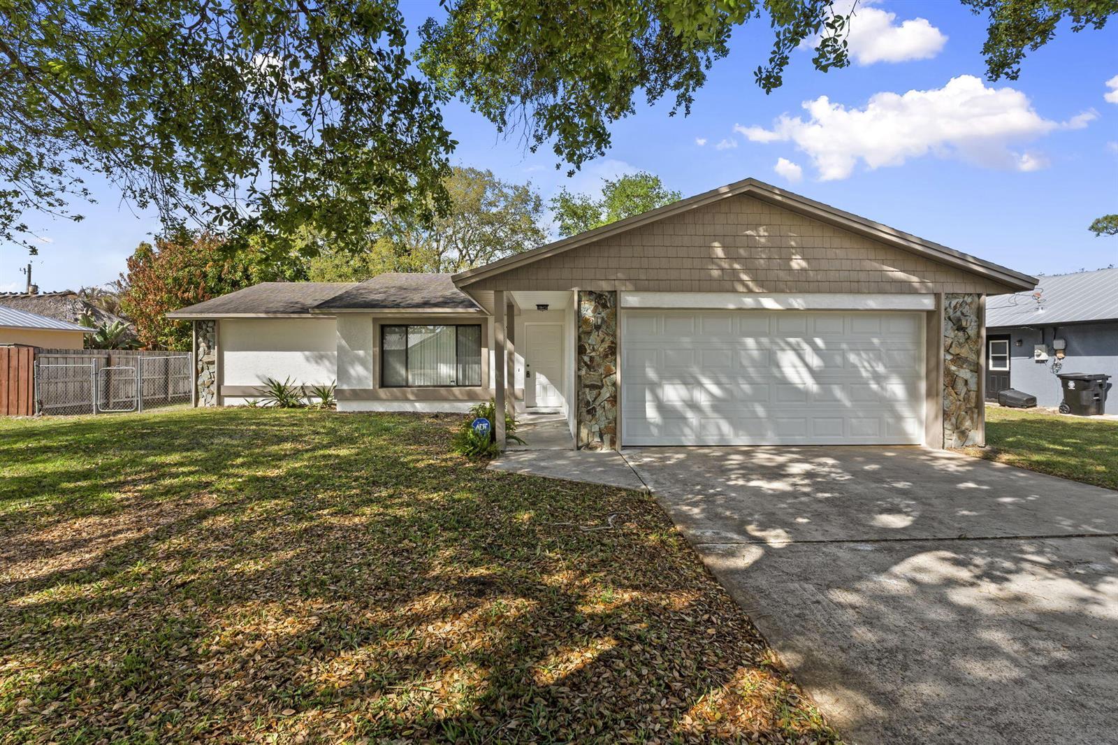 2489 SE Grand Drive, Port St. Lucie FL 34952 photo 2