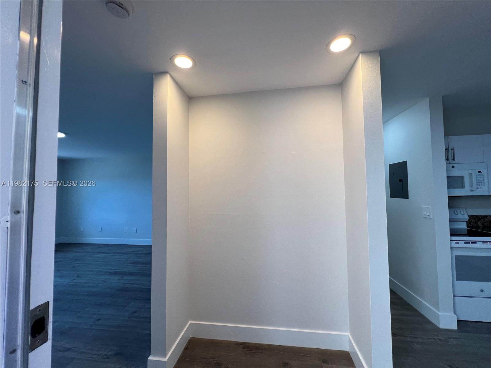 21133 SW 85th Ave # 302, Cutler Bay FL 33189