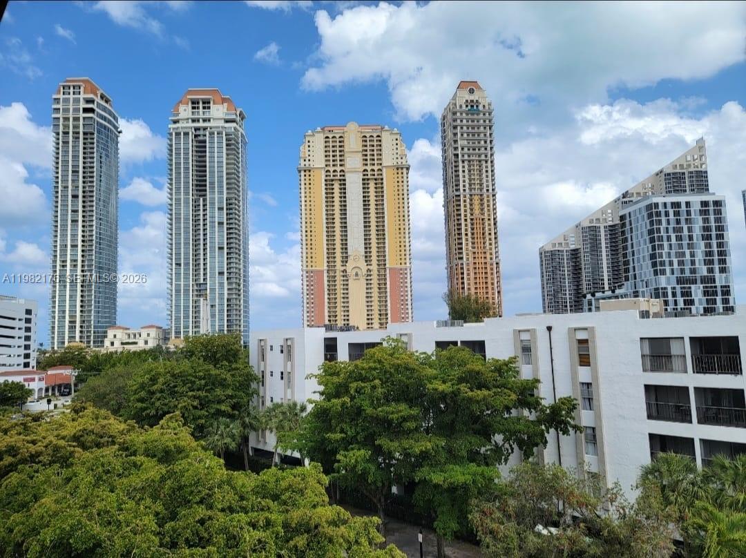 200 178th Dr # 605, Sunny Isles Beach FL 33160 photo 2