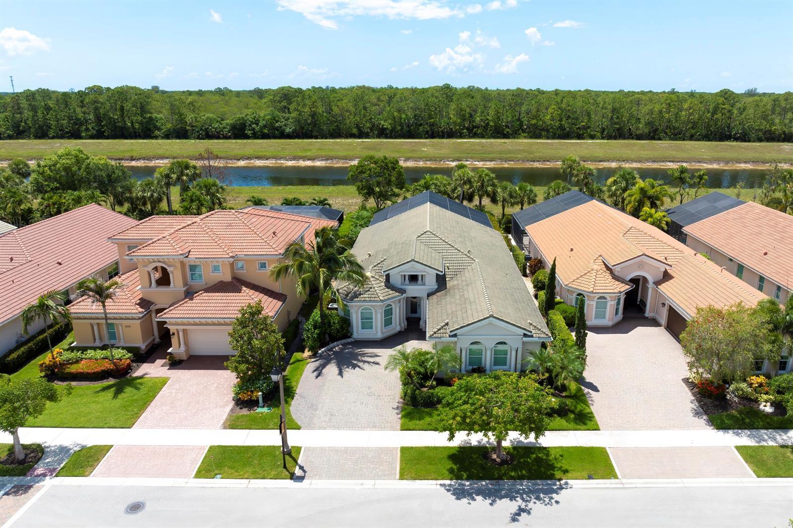 260 Carina Drive, Jupiter FL 33478 photo 3