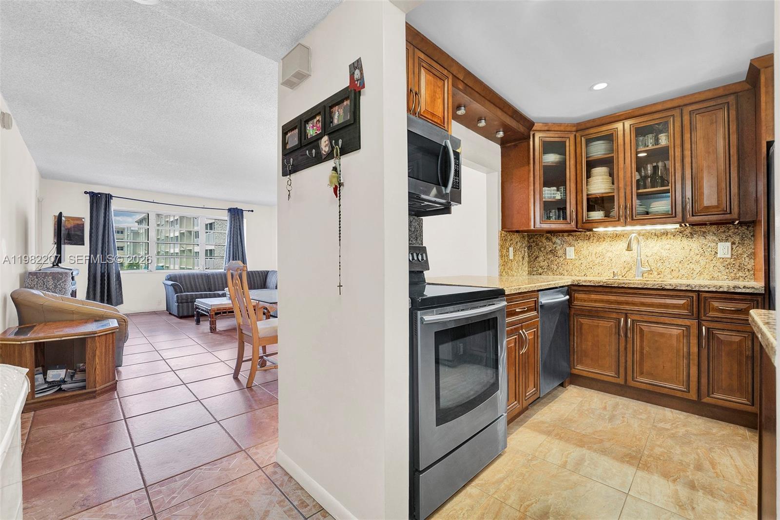 410 SE 2nd St # 220, Hallandale Beach FL 33009 photo 4