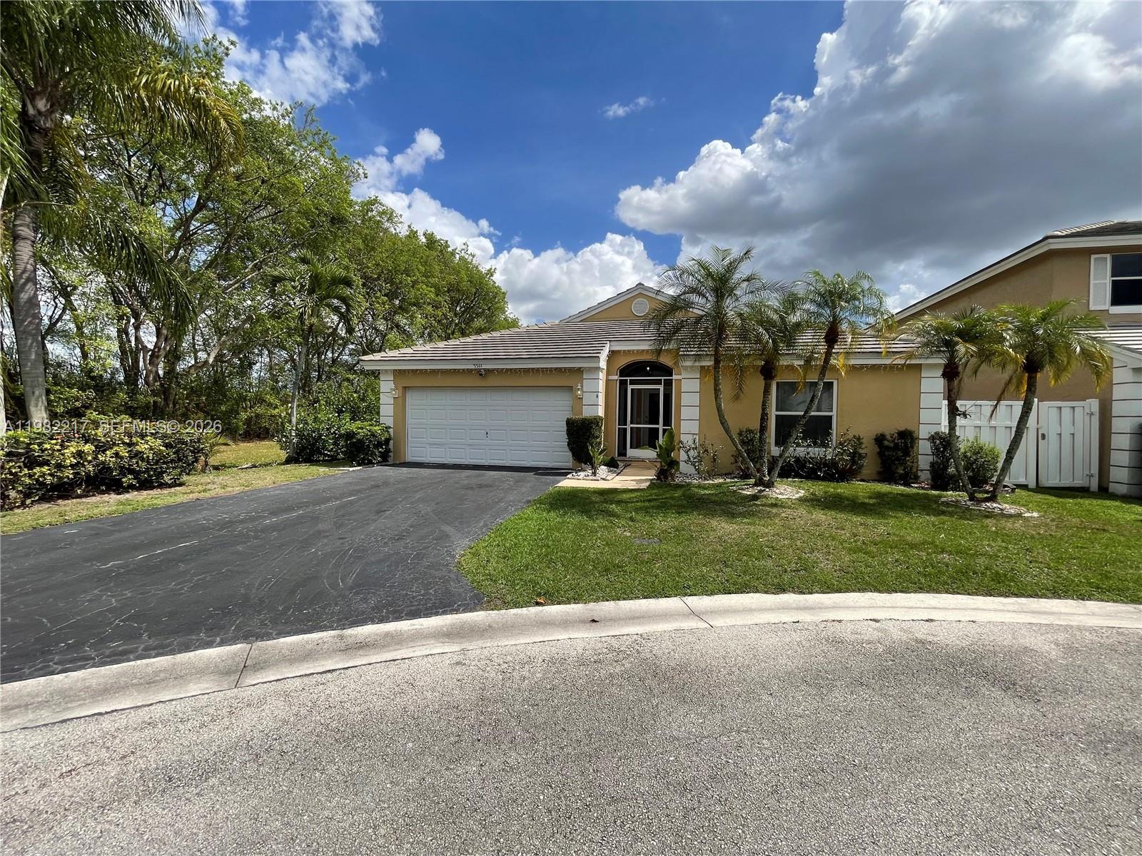 5544 NW 54th Cir, Coconut Creek FL 33073 photo 2