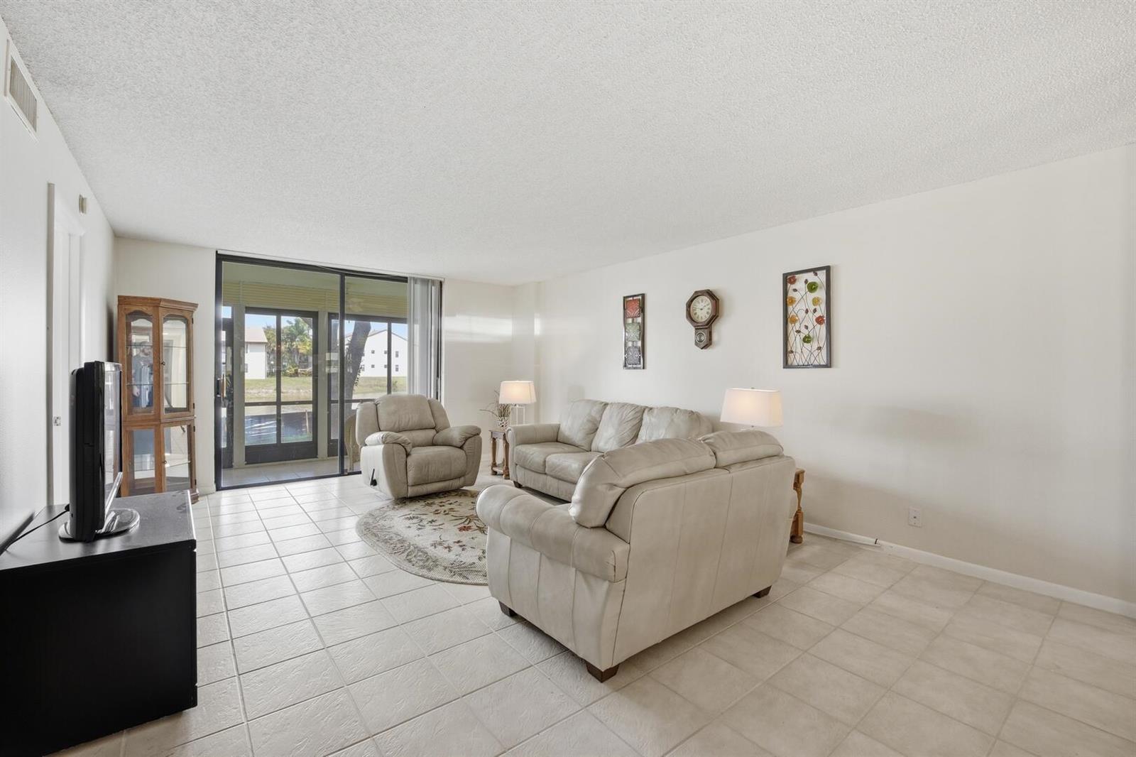 4725 Lucerne Lakes Blvd Boulevard E # 110, Lake Worth FL 33467 photo 4