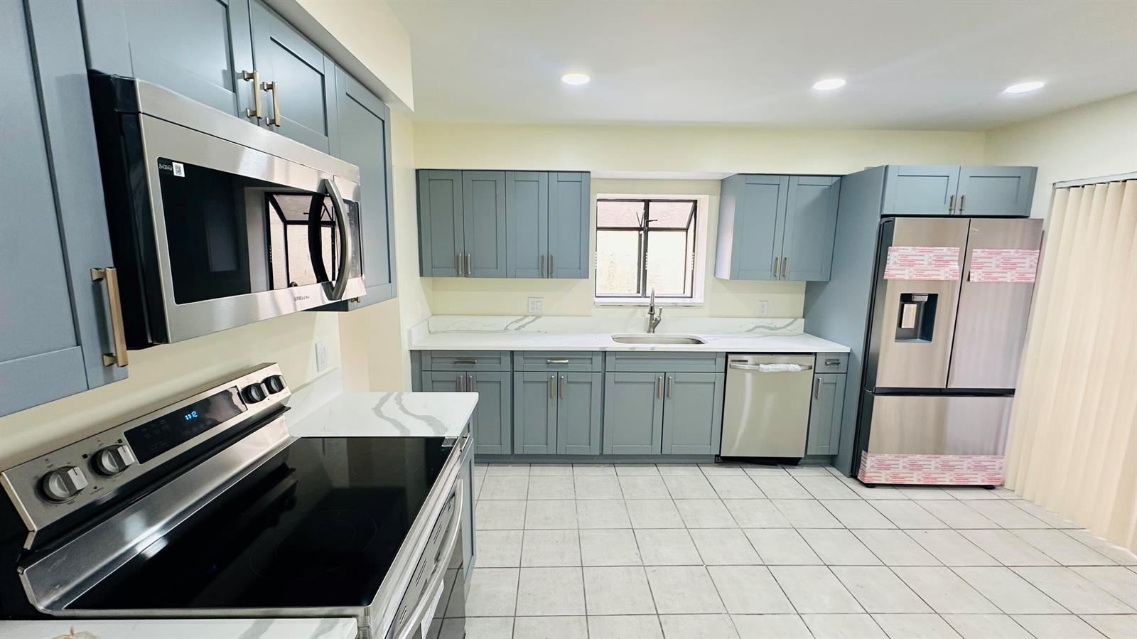 6077 Strawberry Fields Way, Lake Worth FL 33467 photo 3