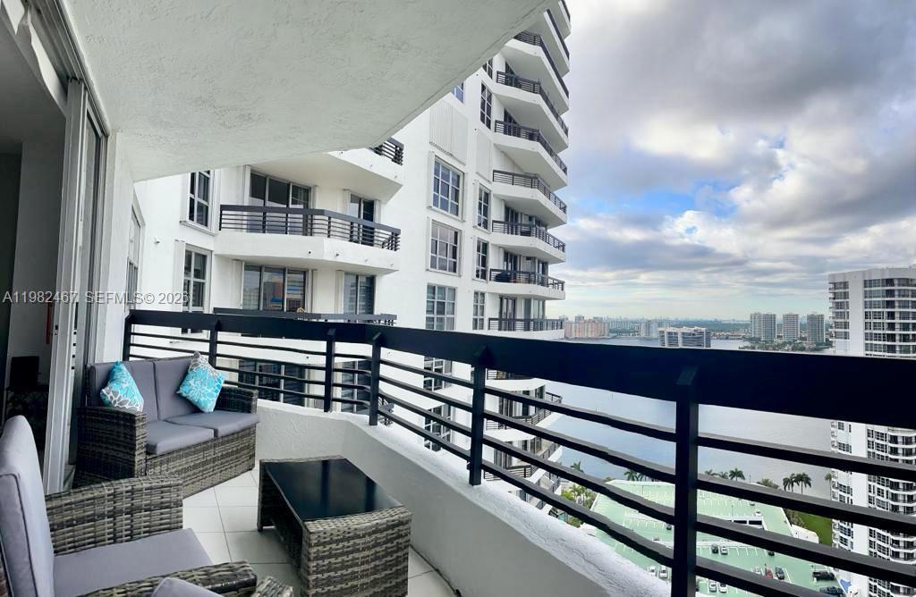 3500 Mystic Pointe Dr # 3103, Aventura FL 33180 photo 5