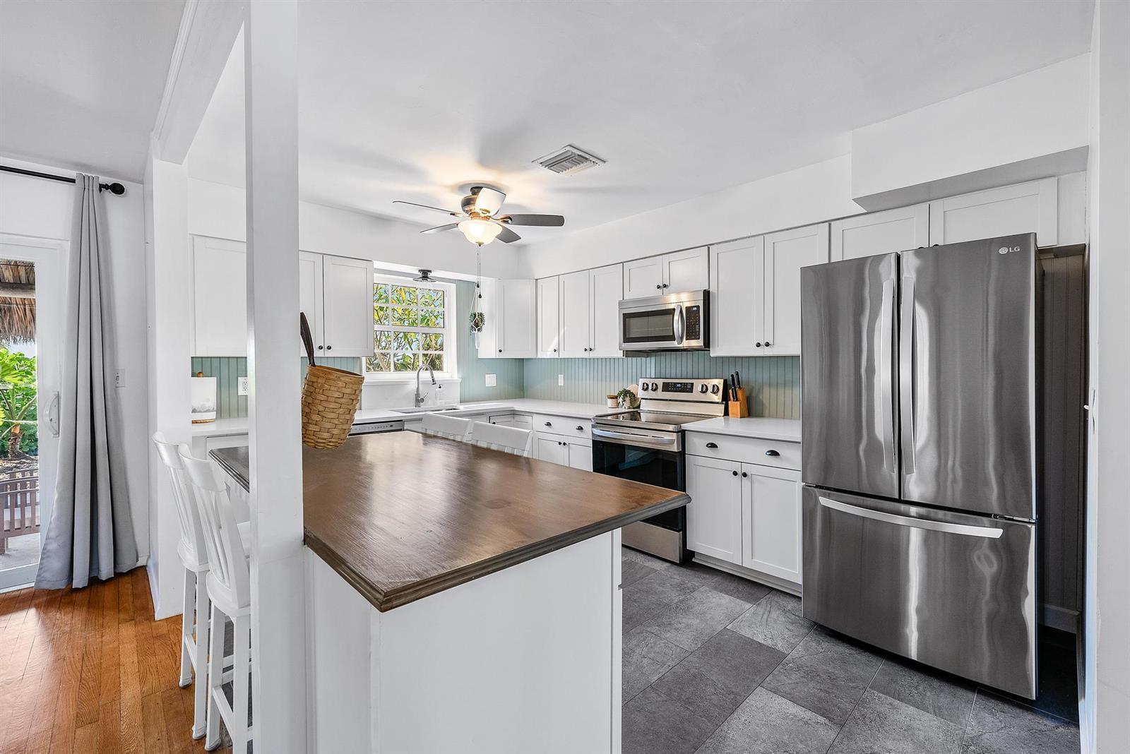 381 Zenith Lane, Juno Beach FL 33408 photo 3