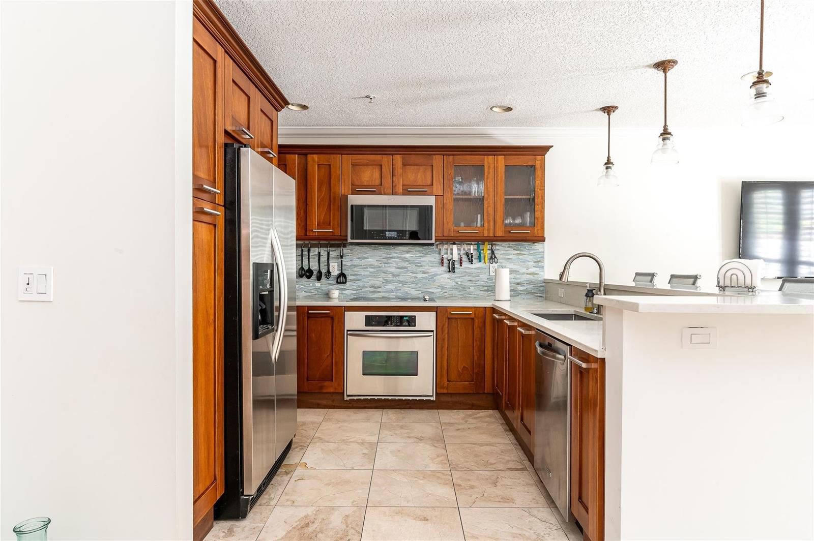 2614 NE 11th Court, Fort Lauderdale FL 33304 photo 2