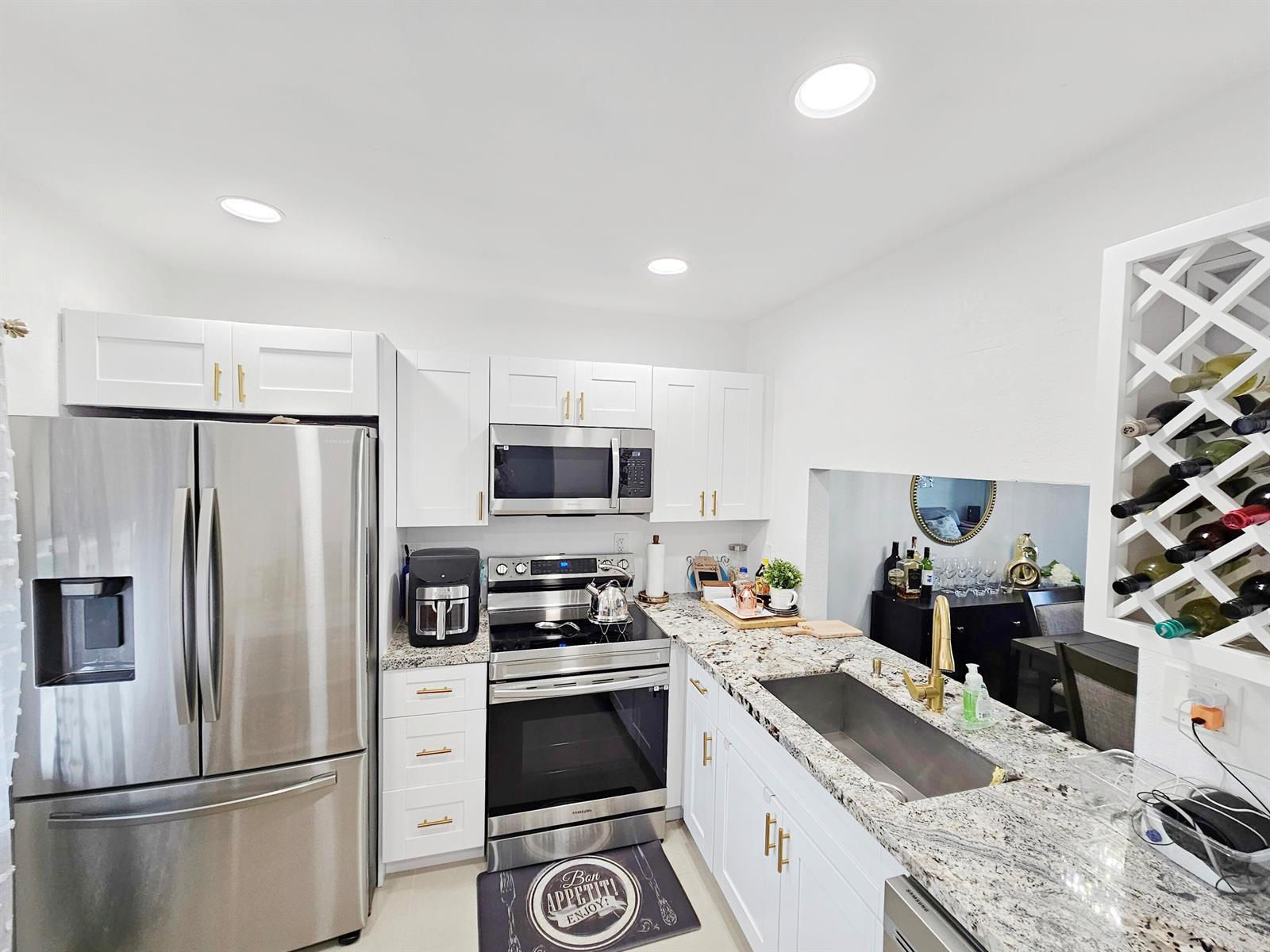 7807 Golf Cir Circle # 305, Margate FL 33063 photo 3