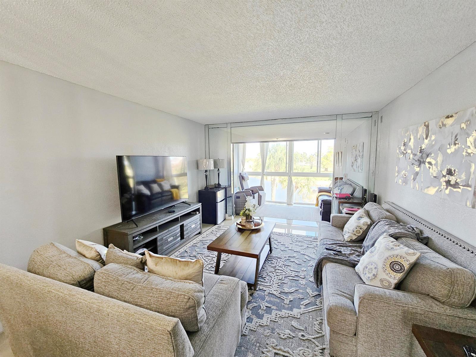 7807 Golf Cir Circle # 305, Margate FL 33063 photo 4