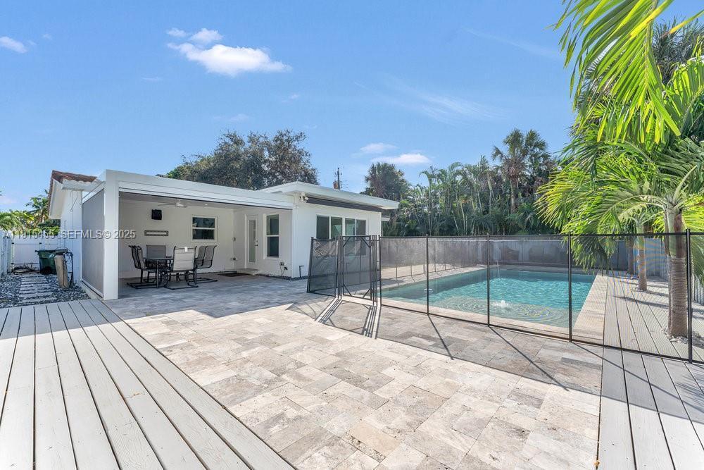 801 NE 19th Terrace, Fort Lauderdale FL 33304