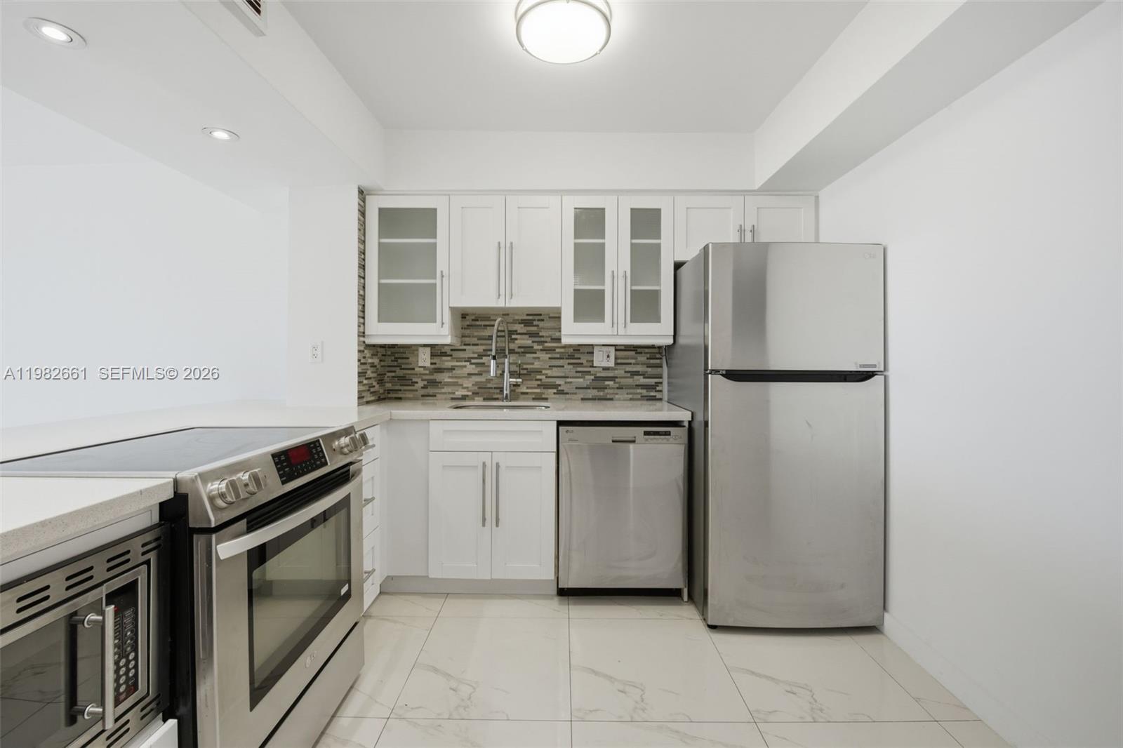 1658 Bay Rd # 703, Miami Beach FL 33139 photo 2