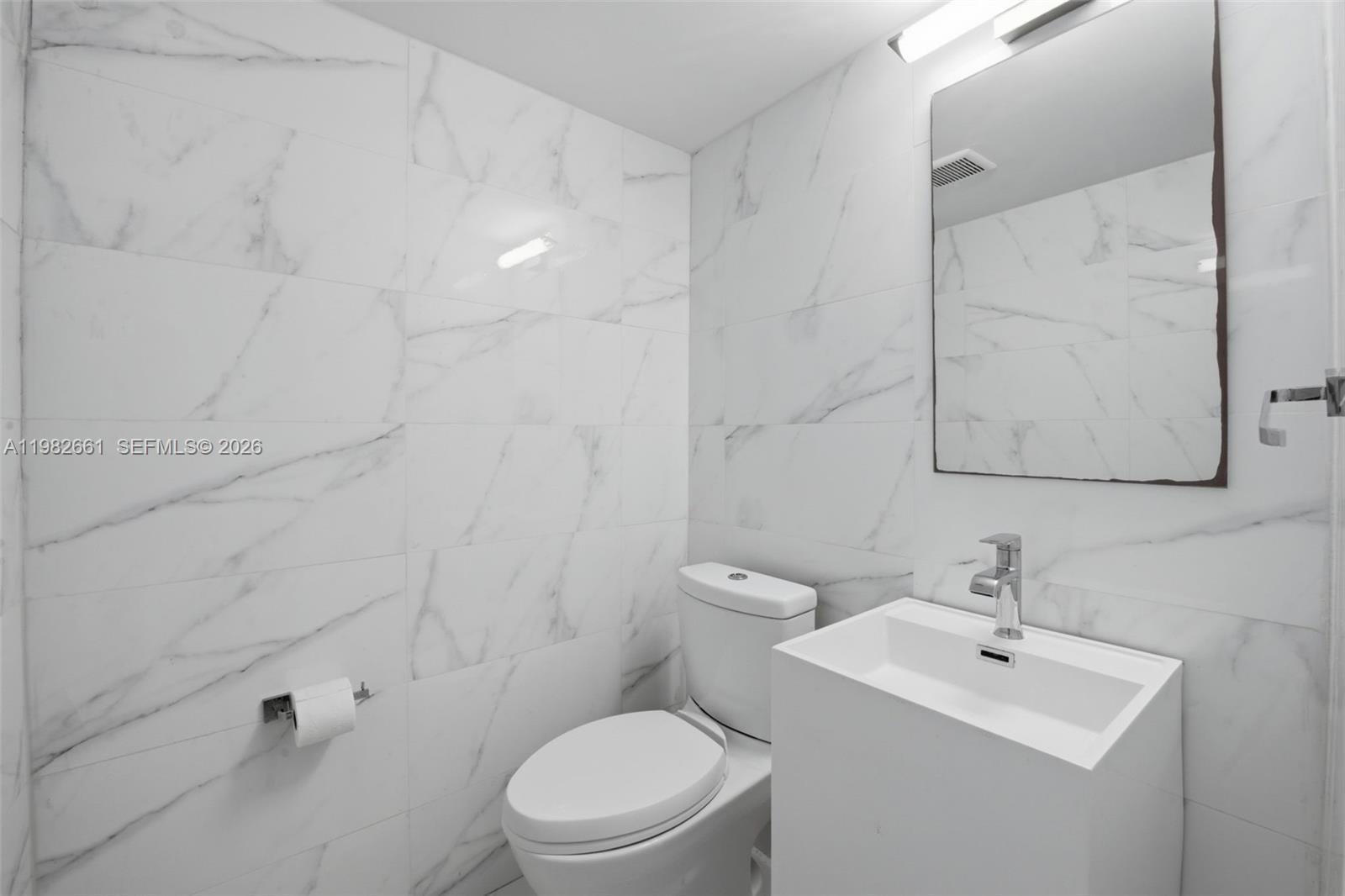 1658 Bay Rd # 703, Miami Beach FL 33139 photo 4