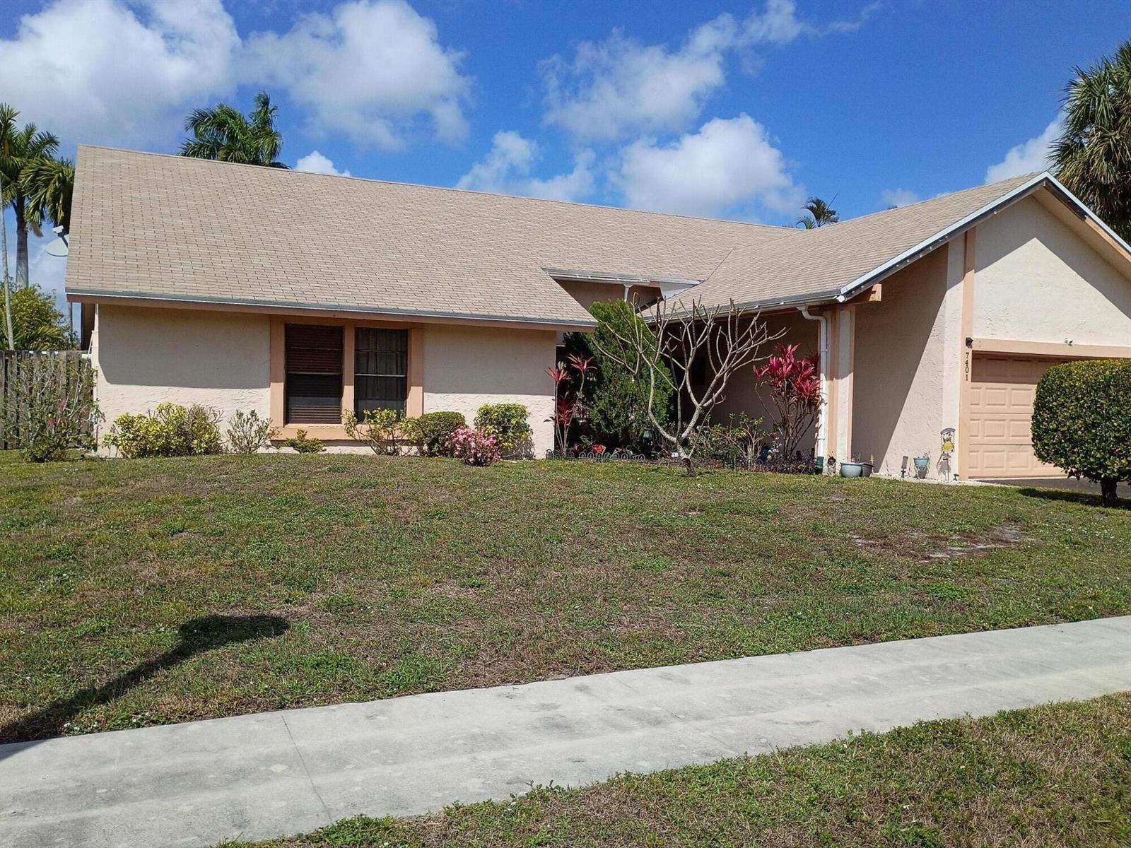 7401 NW 49th Court, Lauderhill FL 33319 photo 2