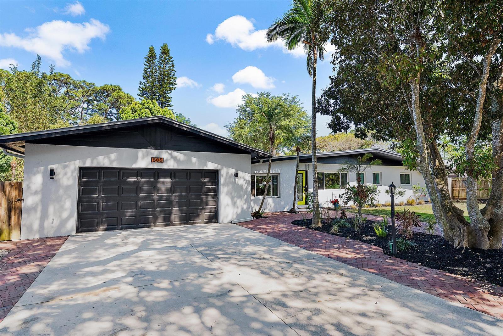 805 E Madison Avenue, Stuart FL 34996 photo 3