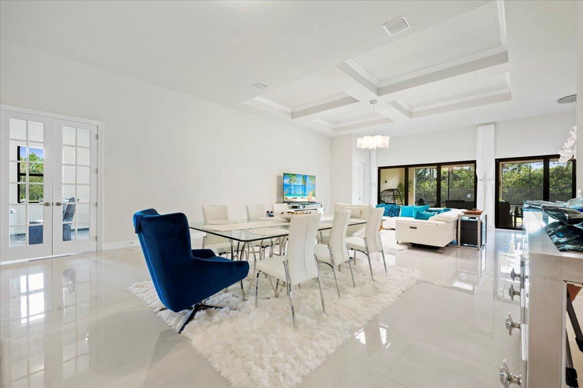 9132 Balsamo Drive, Palm Beach Gardens FL 33412 photo 2