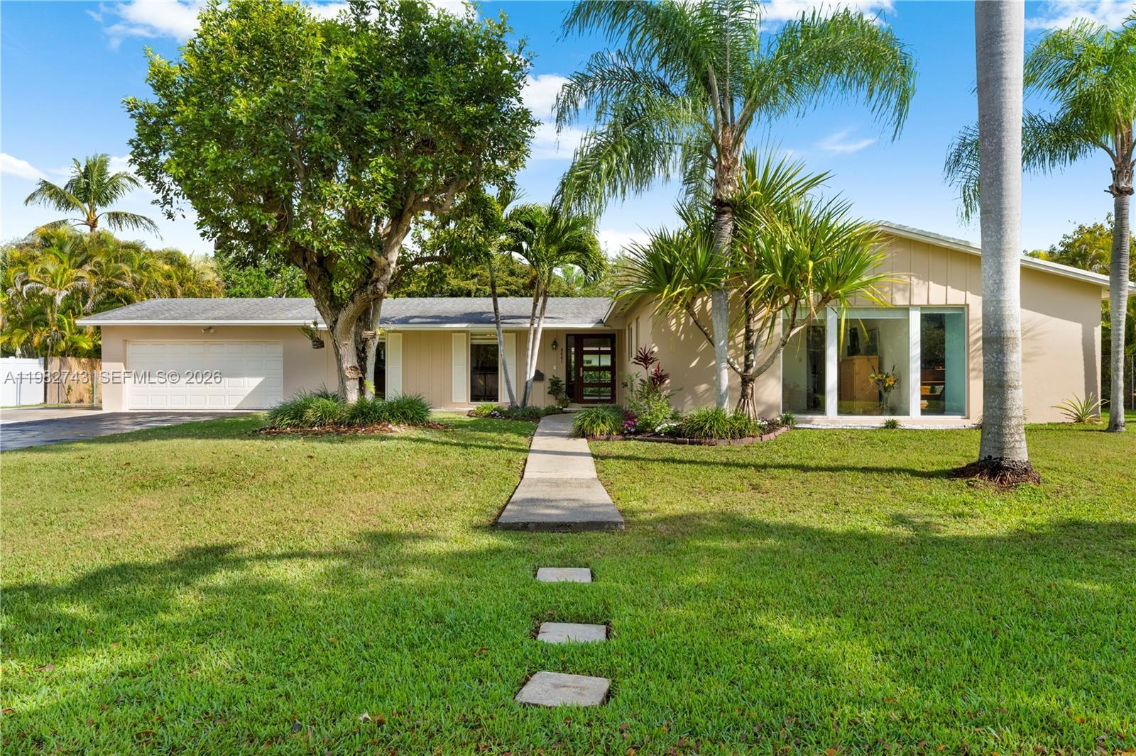 8461 SW 147th Ter, Palmetto Bay FL 33158 photo 3