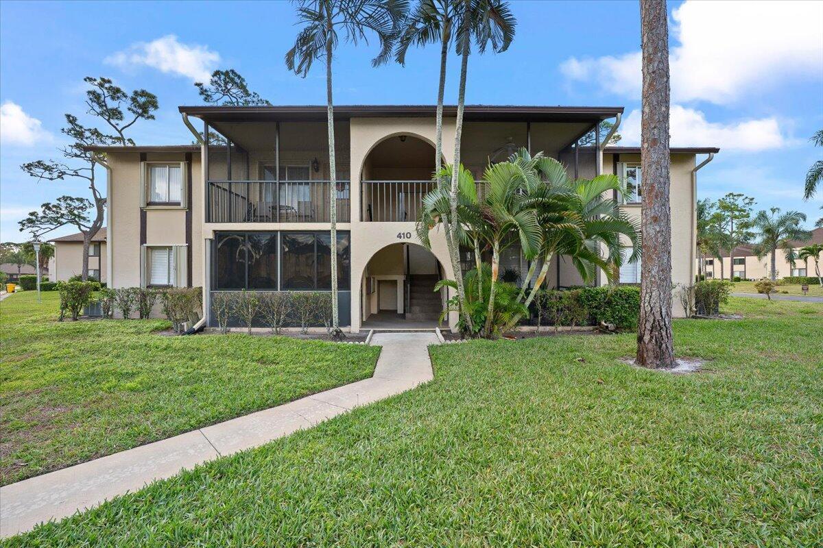 410 Pine Glen Lane # D2, FL 33463 photo 2