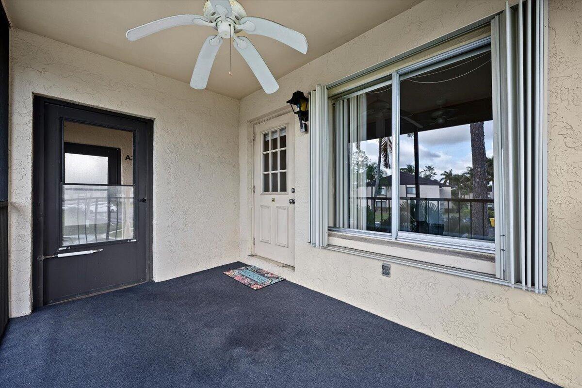 410 Pine Glen Lane # D2, FL 33463 photo 3