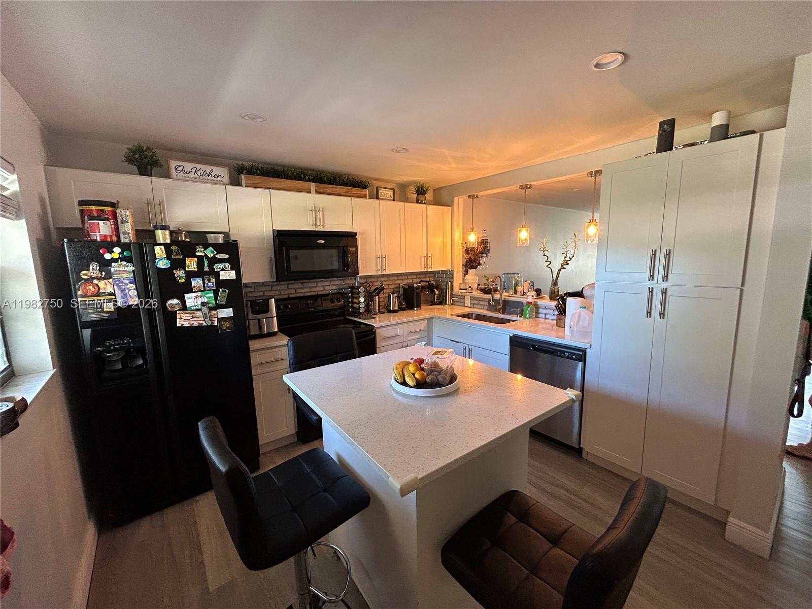 200 Gate Rd # 207, Hollywood FL 33024 photo 3